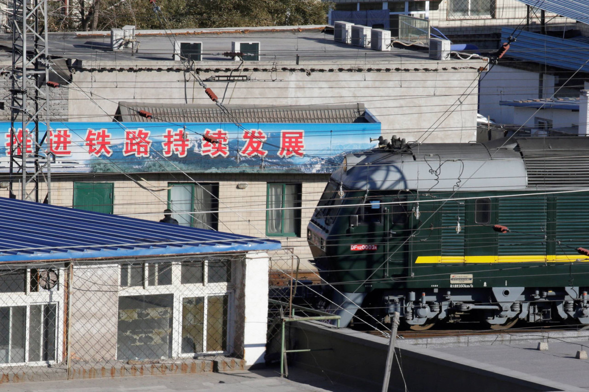 Đoàn tàu bí mật lần này cũng chính là đoàn tàu đưa nhà lãnh đạo Triều Tiên đến Trung Quốc vào tháng 3/2018. Ảnh: Reuters.