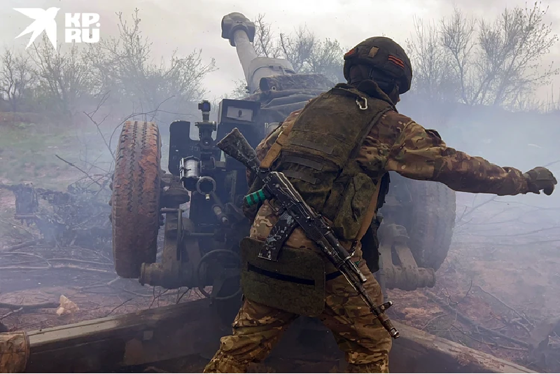 Trong khi đó, quân Nga tấn công vào Pogrebki đã tranh thủ củng cố vị trí tại đây, sau đó điều quân dự bị đến làng Orgovka ở phía nam và từ làng này theo đường bộ tấn công ngược lại về phía Malaya Loknya. Ảnh: Kp.ru.