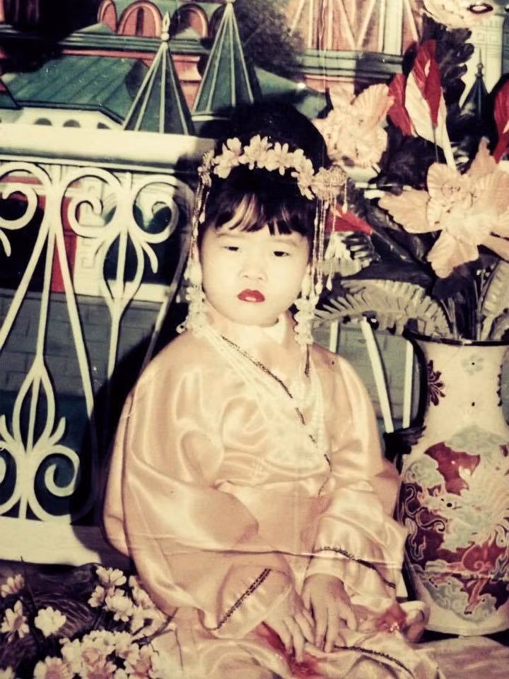 Dung Mama phiên bản Việt toát lên khí chất đầy uy quyền ngay từ nhỏ.