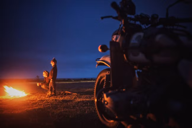 Đêm cuối ở bờ biển Caspian, Iran.