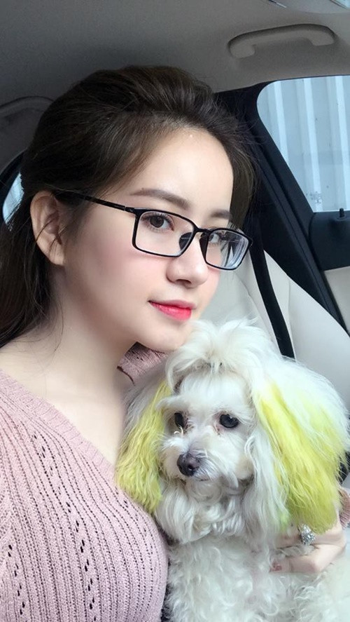 Dung nhan xinh đẹp của cô gái,