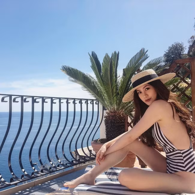 Cô nàng xinh đẹp, giỏi giang thường xuyên chia sẻ hình ảnh cuộc sống đời thường trên Instagram hơn 400.000 lượt theo dõi, khiến nhiều người ngưỡng mộ.