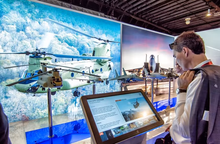 Gian trưng bày trong nhà của tập đoàn Boeing.