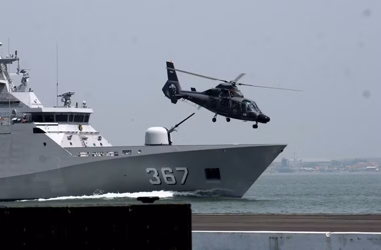 Hiện nay ở khu vực Đông Nam Á thì đã có Hải quân Indonesia nhập khẩu 11 chiếc AS565 chống ngầm và sử dụng trên các tàu chiến SIGMA-9113 và tương lai là SIGMA-10514 cũng do Damen thiết kế.