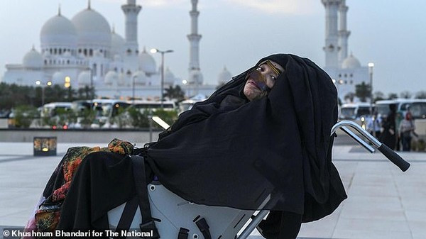 27 nam song thuc vat, bong nguoi phu nu 