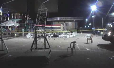 Cảnh sát giăng dây bảo vệ hiện trường vụ nổ lớn ở Philippines. Ảnh newsinfo.inquirer.net