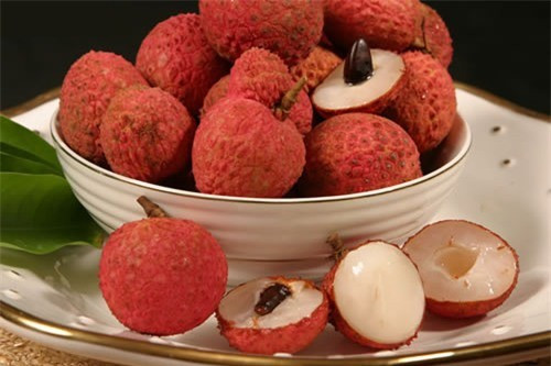 Khi ăn, vải có vị ngọt lịm, thanh mát, giữa phần cùi và phần hạt không có lớp màng màu nâu, chát như vải Lục Ngạn. Hạt vải thiều Thanh Hà thường nhỏ, có màu nâu sẫm.