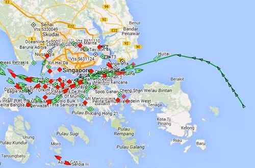 Tau ngam HQ-185 Da Nang dang ve Cam Ranh-Hinh-2