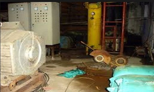 Mọt nguòi chét vì ro khi dọc o xuong sản xuát nuóc dá