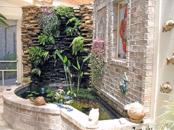 Mat ruoi mua he voi ho nuoc phong thuy trong nha-Hinh-2