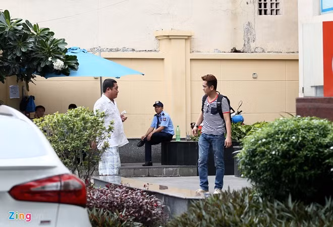 Ảnh xúc dọng Hùng Thuạn gạp lại thàng Co Dát phuong nam