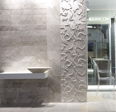 Trên thị trường, gạch 3D được bán chủ yếu là loại sử dụng công nghệ men nổi, có dạng vân, nhiều màu sắc và chi tiết. Trong đó, gạch trang trí hoa văn nổi giá từ 100.000 - 150.000 đồng/viên.