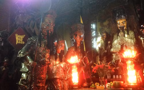 Bo tuong co Phuc Loc Tho o chua Hang khong canh ma bay-Hinh-3