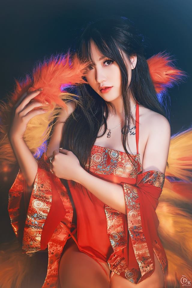 Khác hẳn với nhiều chị em đồng nghiệp khác, nhan sắc của Kiều Anh Hera ở thời điểm hiện tại cũng không khác biệt quá nhiều so với quá khứ.