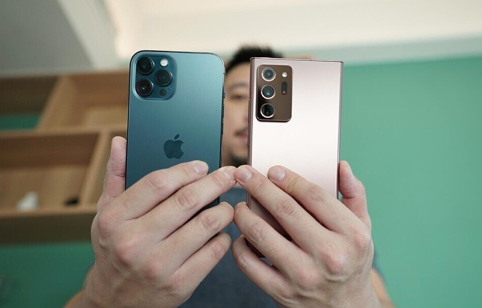 Camera iPhone “lom”, Apple “nho” Samsung ho tro the nao?-Hinh-3