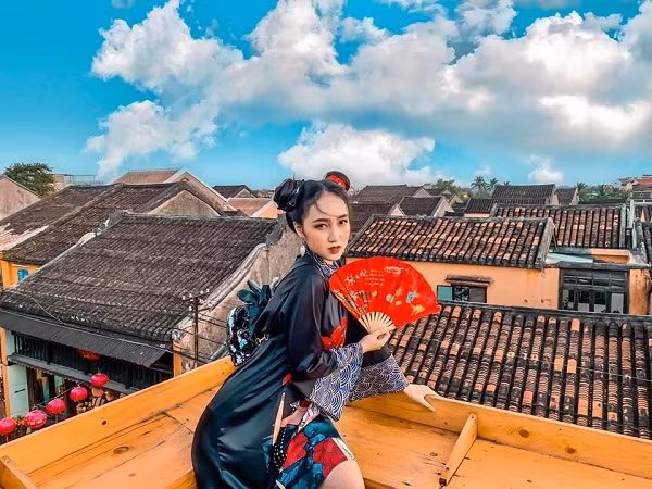 Hãy cùng chiêm ngưỡng nhan sắc xinh đẹp của nữ admin game hot nhất nhì cộng đồng esports Việt.