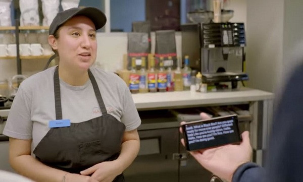 Ứng dụng này ra đời hỗ trợ đến hơn 80 ngôn ngữ và phương ngữ, bao gồm tiếng Việt bởi vậy người dùng Việt có thể dễ dàng tải về và trải nghiệm trên các thiết bị Android.