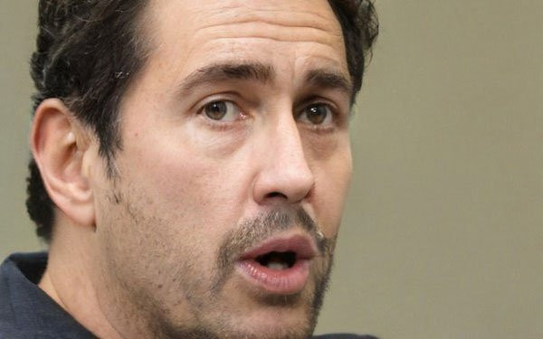 Và bức ảnh chân dung này, thật hơn cả bức ảnh trước đó, nhưng lại là gương mặt giả do AI tạo ra.