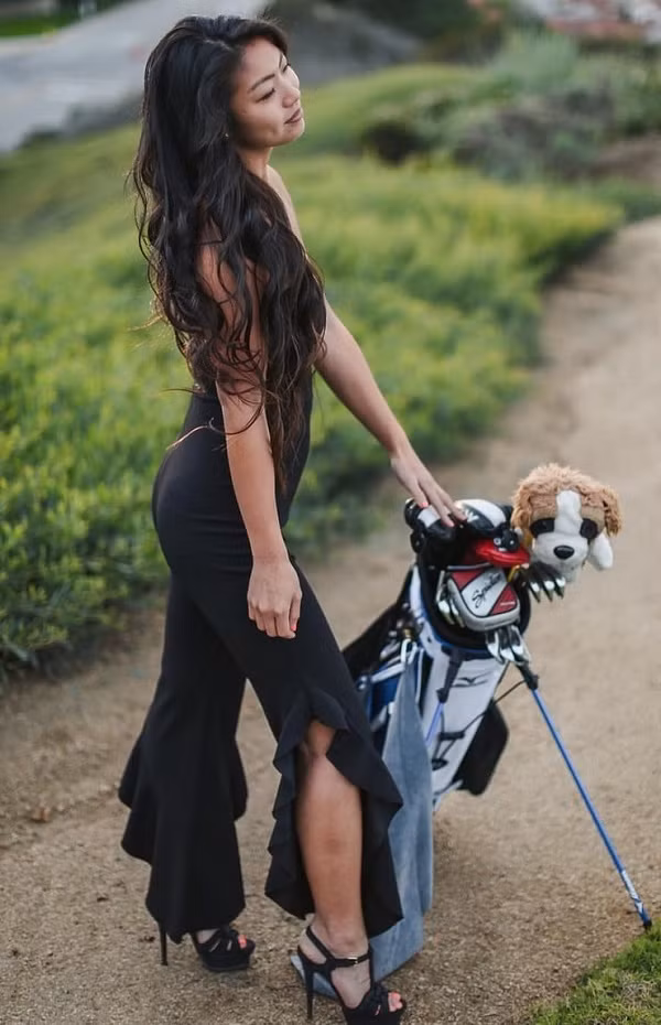 Giờ đây, Isabelle Shee vẫn thi đấu nghiệp dư, tận hưởng cuộc sống dư dả và hướng dẫn chơi golf trên mạng xã hội.