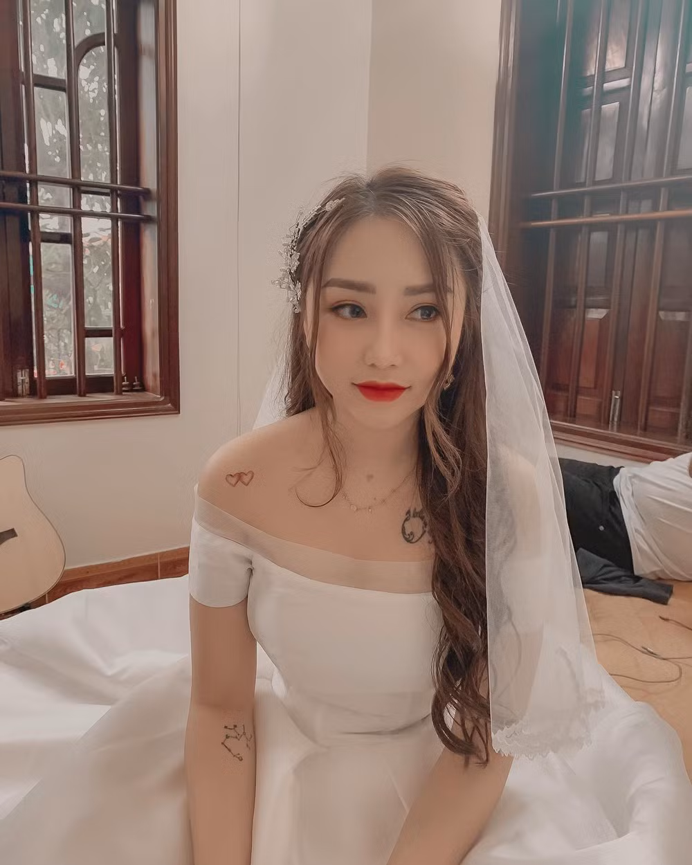 Hiện tại, sau thời gian dài scandal lắng xuống, nữ streamer đã quay trở lại công việc làm streamer của mình cũng như thực hiện làm kinh doanh. Vừa qua, Kiều Anh đã chính thức theo chồng bỏ cuộc chơi khiến fan hâm mộ hết sức ngỡ ngàng.
