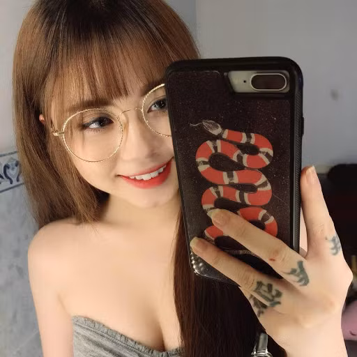 Sau drama của nữ streamer Kiều Anh Hera là drama lộ ảnh nóng của nữ streamer có nick name là Lai Lai. Nữ streamer này bị bạn trai cũ phát tán nhiều bức ảnh nhạy cảm do ghen tuông.
