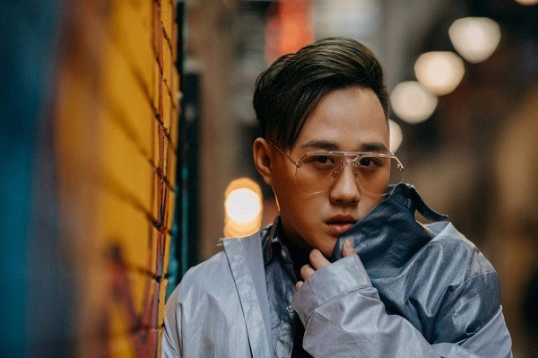 Trung Quân chia sẻ thường xuyên chơi Playstation và Xbox với 2 người bạn Đăng Khoa và Phương Anh Idol. Ngoài các tựa game huyền thoại như Võ lâm truyền kỳ, Audition, Kiếm thế, nam ca sĩ còn khá mê giải trí với EdgeWorld, City of Wonder, Gunny,...