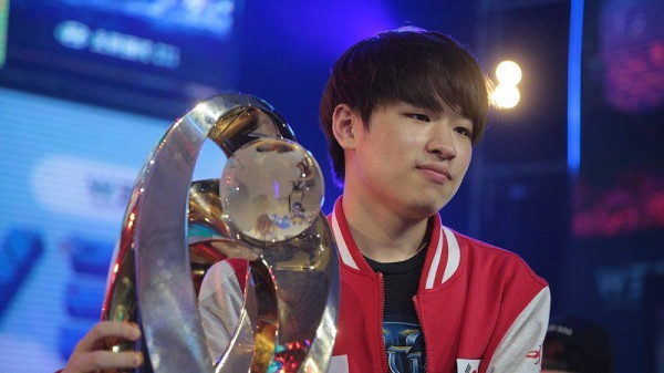 Maru được biết đến là một trong những người chơi Terran tốt nhất trong StarCraft, với thành tích như người chơi đầu tiên giành được bốn GSL liên tiếp, thống trị trong suốt các mùa giải 2018 và mùa GSL đầu tiên của năm 2019.
