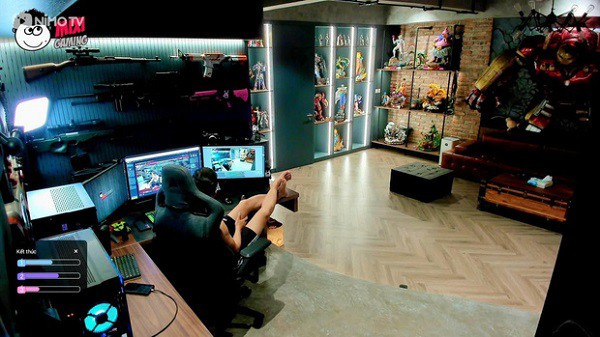 Mới đây, Độ Mixi khiến người hâm mộ nháo nhào khi khoe nhà mới trên livestream, đáng chú ý là căn phòng stream được game thủ này đầu tư đến cả vài tỷ đồng.