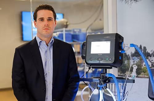 General Motors san xuat may tho y te chong Covid-19: Thach thuc nan giai-Hinh-2