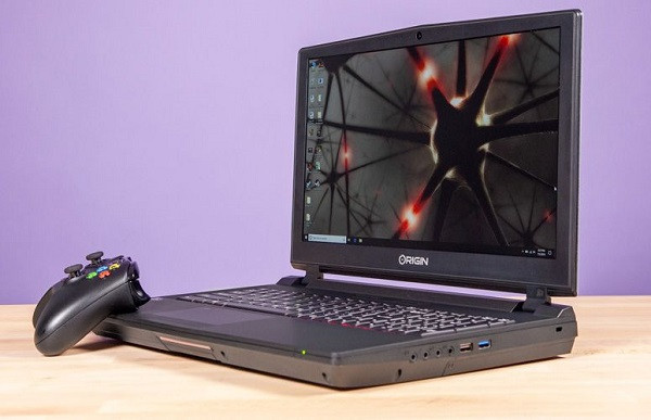 Với sự xuất hiện của EON15-X, lần đầu tiên trên thế giới có một chiếc laptop sử dụng CPU của desktop, với socket AM4 trên mainboard.