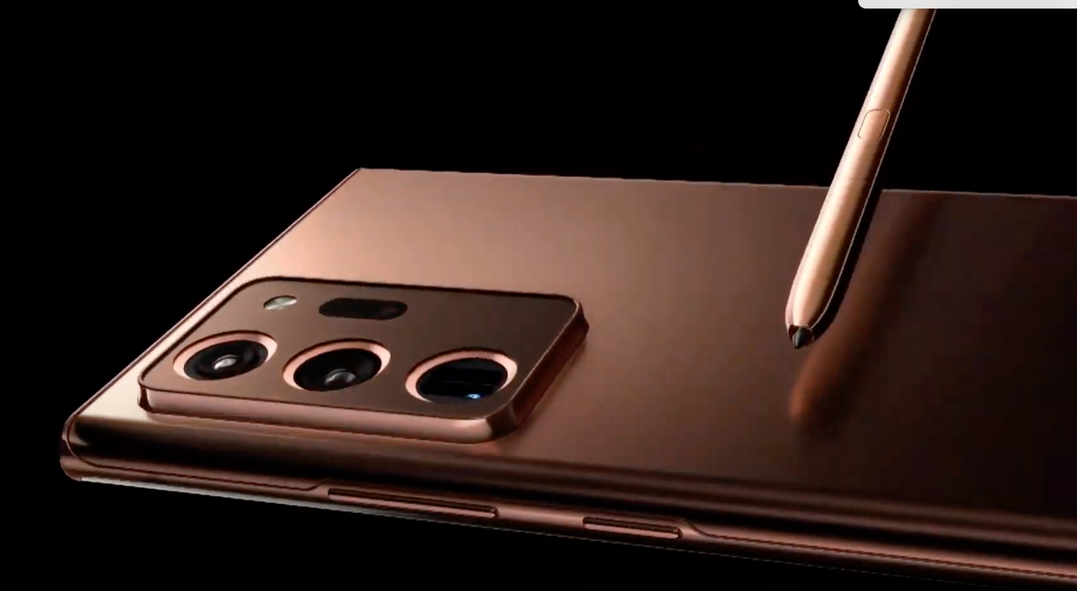 Bộ đôi này được trang bị cụm ba camera, Note 20 Ultra có nâng cấp hơn về hệ thống đèn Laser hỗ trợ lấy nét trong vùng ánh sáng yếu.