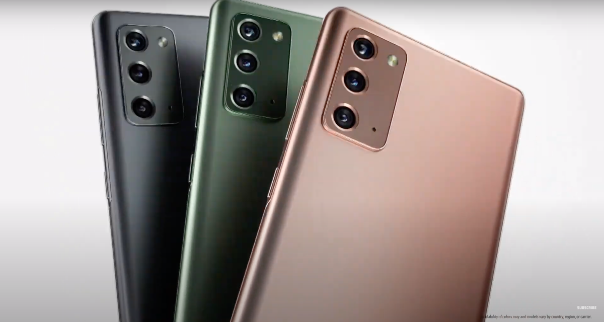 Cả hai phiên bản này đều ra mắt với ba màu chính là Mystic Black, Mystic Green và Mystic Bzone.