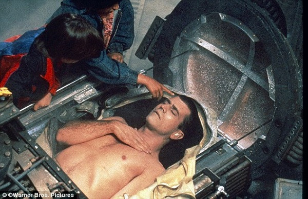 Một lần Bedford đọc được ý tưởng đông lạnh cơ thể trong cuốn sách The Prospect of Immortality (Triển vọng bất tử) của tiến sĩ Robert Ettinger -cũng là sáng lập viên Cryonics Institute - đơn vị chuyên cung cấp các dịch vụ đóng băng cơ thể sau chết.