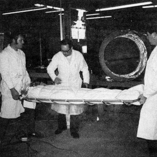 Robert vô cùng tự tin vào thí nghiệm của mình, thậm chí còn tuyên bố, Bedford sẽ ''thức dậy'' vào năm 2017, tức 50 năm sau.