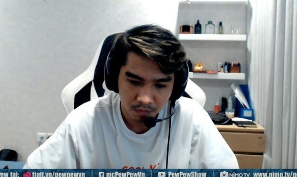 Sau đó, Pew phải livestream để bày tỏ suy nghĩ về những vấn đề liên quan đến vụ việc nêu trên. Đồng thời, anh gửi lời xin lỗi tới Khoa Pug, nhân viên cửa tiệm và nhiều người bị ảnh hưởng từ sự việc không hay ho trên.