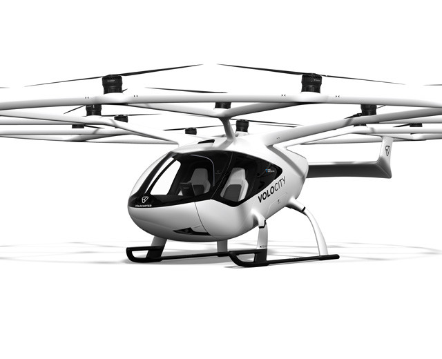 Giám đốc điều hành của Volocopter, Fabien Nestmann cho biết các nhà chế tạo chiếc taxi bay hy vọng sẽ nhận được chứng nhận từ Cơ quan An toàn hàng không Liên minh Châu Âu trong vòng vài năm tới.