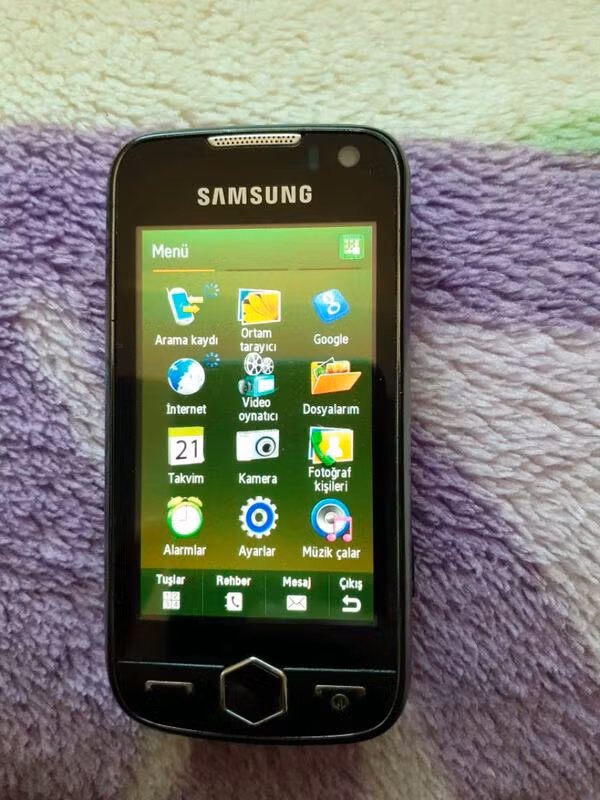 Sau tất cả, Samsung S8000 Jet vẫn là một trong những chiếc fearturephone mạnh mẽ nhất từng được phát triển. Đáng tiếc thay, thời điểm máy ra mắt cũng là lúc iOS và Android đang bình định thị trường di động.