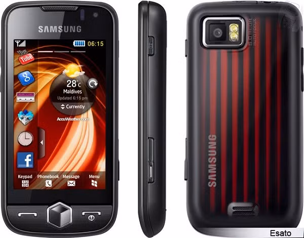 Bên cạnh chip xử lý mạnh mẽ, Samsung S8000 Jet còn là một trong những mẫu máy đầu tiên hỗ trợ 3G HSPDA, cho tốc độ tải xuống thực nghiệm lên đến 3,6 Mbps/s. Thậm chí còn tích hợp hệ thống định vị GPS tích hợp nhưng đáng tiếc không tặng kèm bất kỳ ứng dụng điều hướng nào.