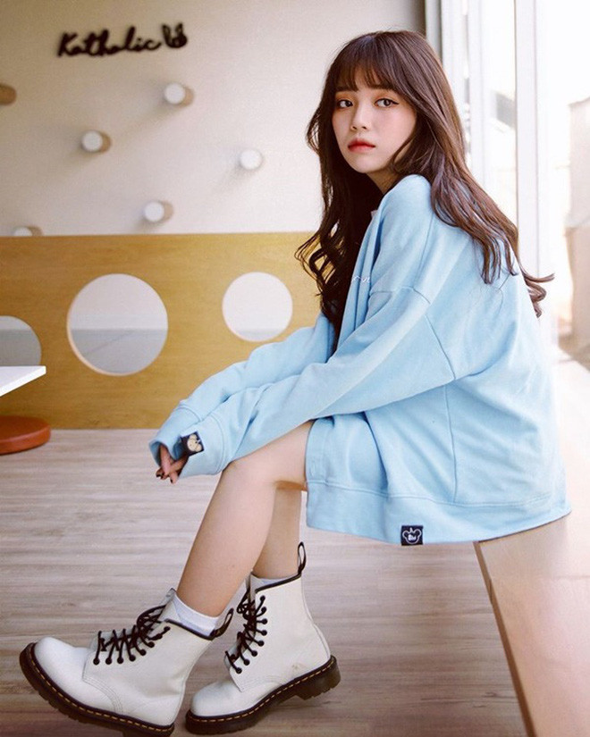 Bên cạnh MisThy, Linh Ngọc Đàm cũng là nữ streamer nổi đình đám giới trẻ hiện nay.