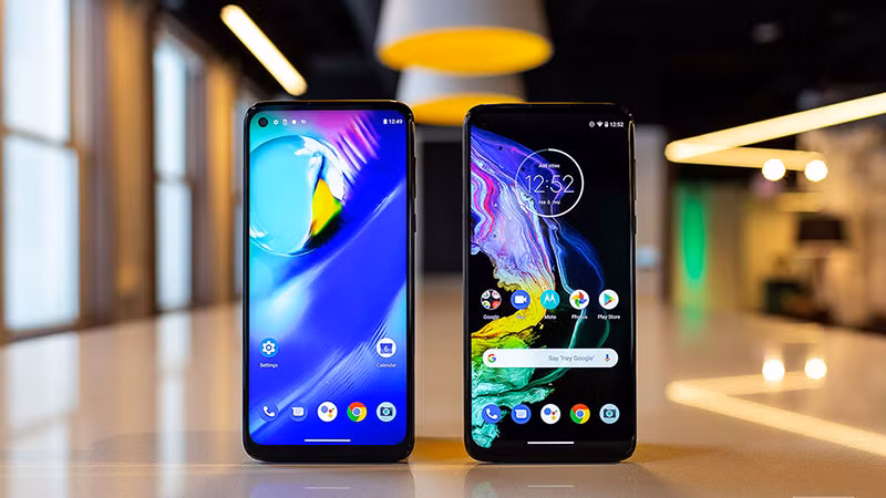 Smartphone giá rẻ tốt nhất: Motorola Moto G Power. Nếu bạn muốn mua một chiếc điện thoại thông minh giá rẻ nhưng vẫn đảm bảo tính thẩm mỹ cũng như các tính năng hữu ích thì Motorola Moto G Power là một sự lựa chọn tuyệt vời cho cái giá chỉ hơn 5 triệu đồng.