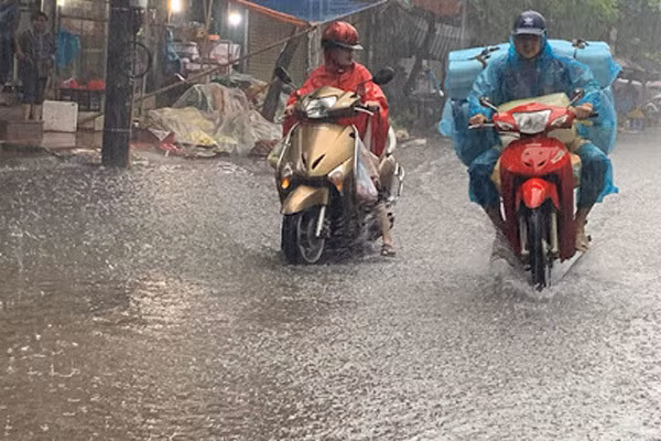 Thoi tiet hom nay 8/4: Thoi tiet bat thuong de phong mua da