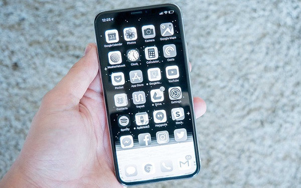 Chuyen mau man hinh giup 'cai nghien' smartphone