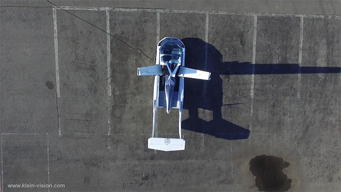 Đây là hai chuyến bay thử nghiệm mà ông thực hiện ở sân bay Piestany, Slovakia.