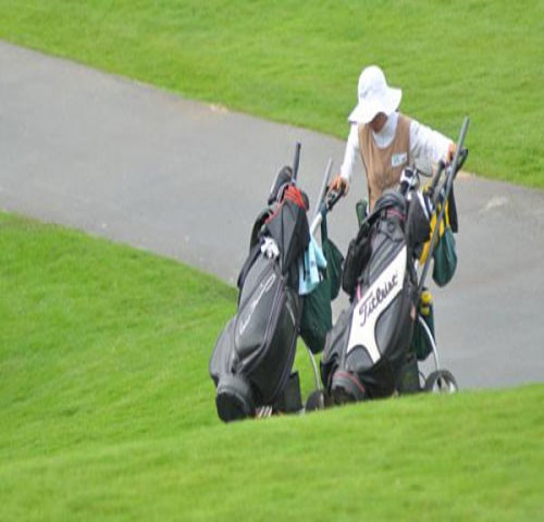 Nhoc nhan cong viec cua nu Caddie tai Viet Nam-Hinh-3