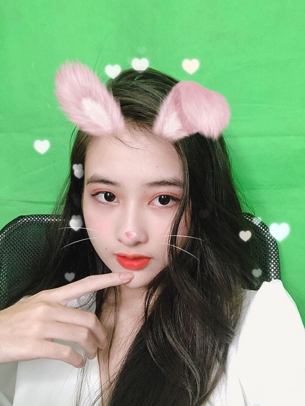 Khá nổi tiếng trong cộng đồng game Việt, Rose Gaming RABii sở hữu ngoại hình khá mong manh nhưng ẩn sau bên trong đó lại là một cô gái với cá tính cực mạnh.