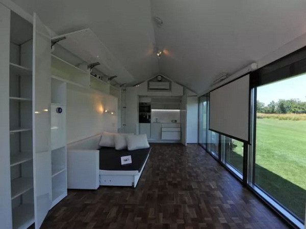 mOne, mô hình nhỏ nhất từ Haus, là một studio rộng khoảng 37 mét vuông phù hợp cho hai người. Căn studio được thiết kế với đồ nội thất tích hợp thông minh để tiết kiệm không gian hiệu quả.