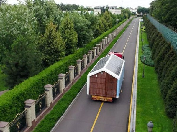 Ngôi nhà thông minh này thậm chí cũng giám sát và điều chỉnh độ ẩm và mức CO2, có thể làm cho môi trường có chất lượng cao hơn cả bên ngoài.