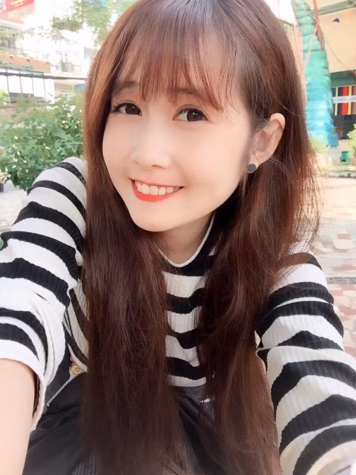 Cô nàng hot girl mang vẻ đẹp trong sáng, đáng yêu. Mỗi lần Mai Quỳnh Anh xuất hiện trên phim đều mang lại tiếng cười cho khán giả.
