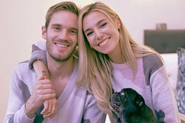 Kênh Youtube của PewDiePie hiện có hơn 103 triệu lượt theo dõi dù anh từng tuyên bố "nghỉ hưu" cách đây không lâu. Năm 2019, anh là game thủ giàu có thứ hai thế giới với thu nhập 15 triệu USD. 