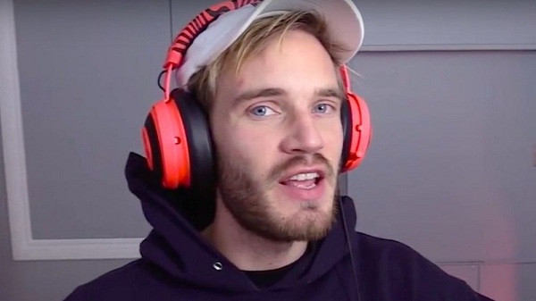 Sau đó, PewDiepie có đưa ra lời xin lỗi nhưng rồi anh chàng này lại chứng nào tật nấy. Youtuber dùng nhiều từ lóng mang nghĩa phân biệt chủng tộc để thóa mạ đối phương trong game PlayerUnknown's Battlegrounds.